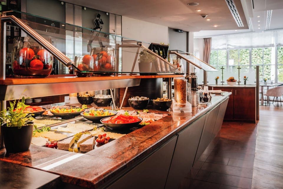 Daily buffet breakfast (EUR 17 per person)