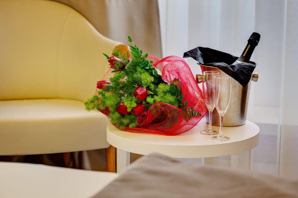 Comfort Double Room | Room service - dining