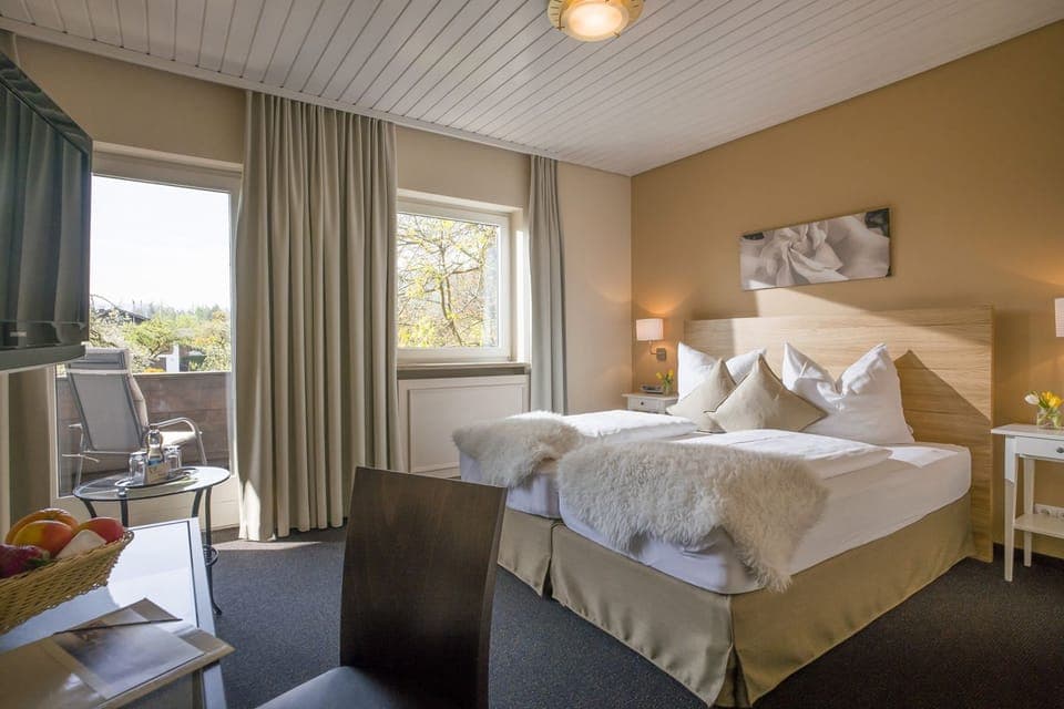 Classic Double Room | Cribs/infant beds, rollaway beds, free WiFi