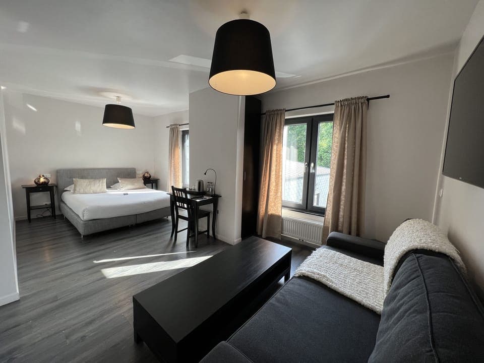 Family Room | Desk, free cribs/infant beds, free WiFi, bed sheets