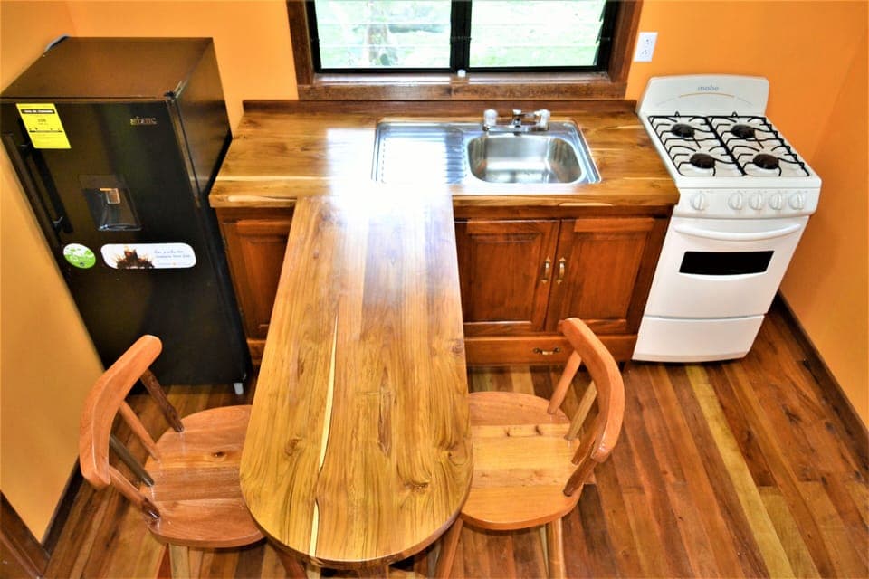 Cabin, 2 Bedrooms, Smoking, Balcony | Interior