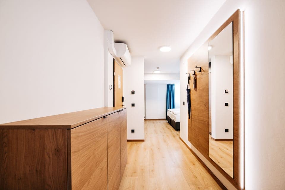 Suite | Premium bedding, down comforters, minibar, in-room safe