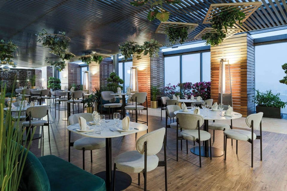 Breakfast, lunch, dinner served; international cuisine, garden views 