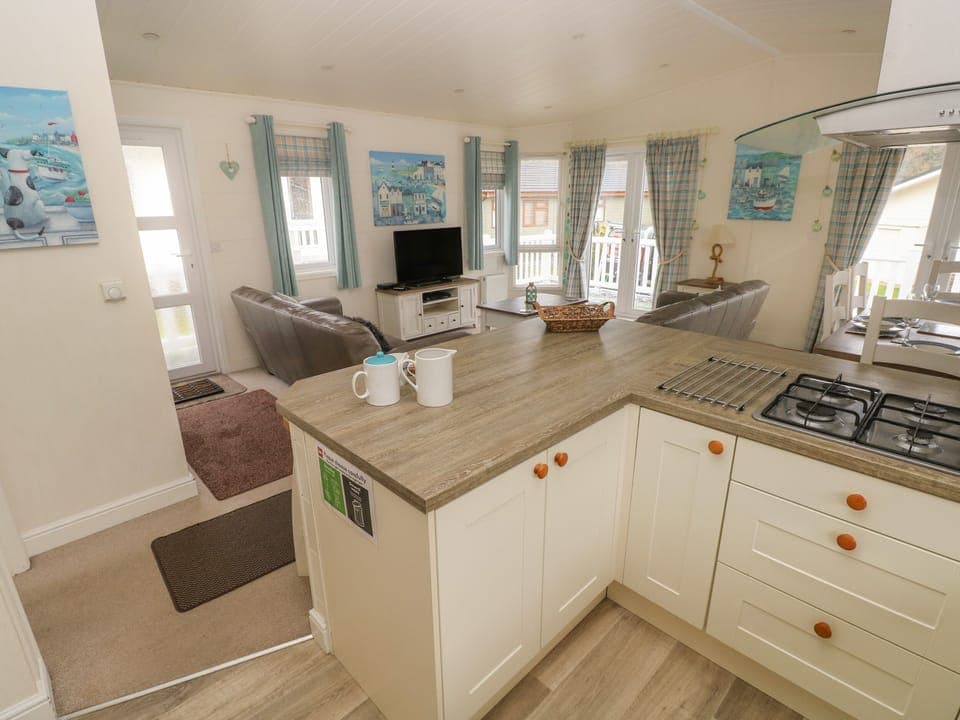 Cottage | Private kitchen | Fridge, dishwasher, electric kettle, toaster
