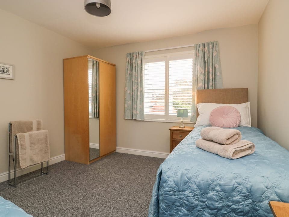 Cottage | 2 bedrooms, individually decorated, individually furnished, free WiFi