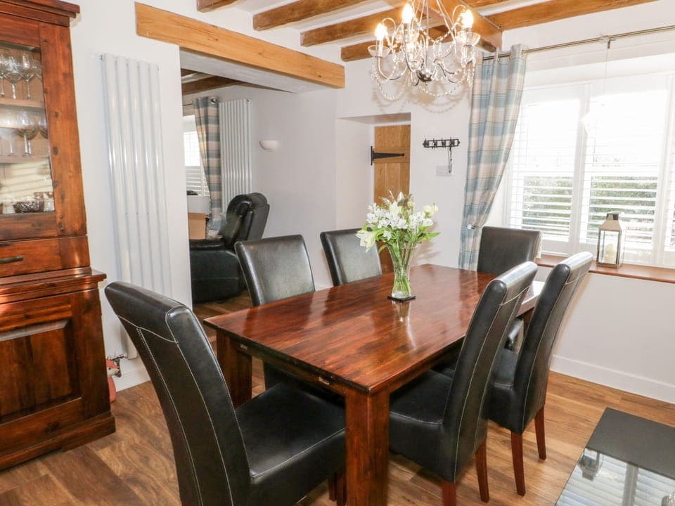 Cottage | Private kitchen | Fridge, dishwasher, electric kettle, toaster