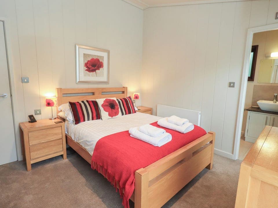 3 bedrooms, individually decorated, individually furnished, free WiFi