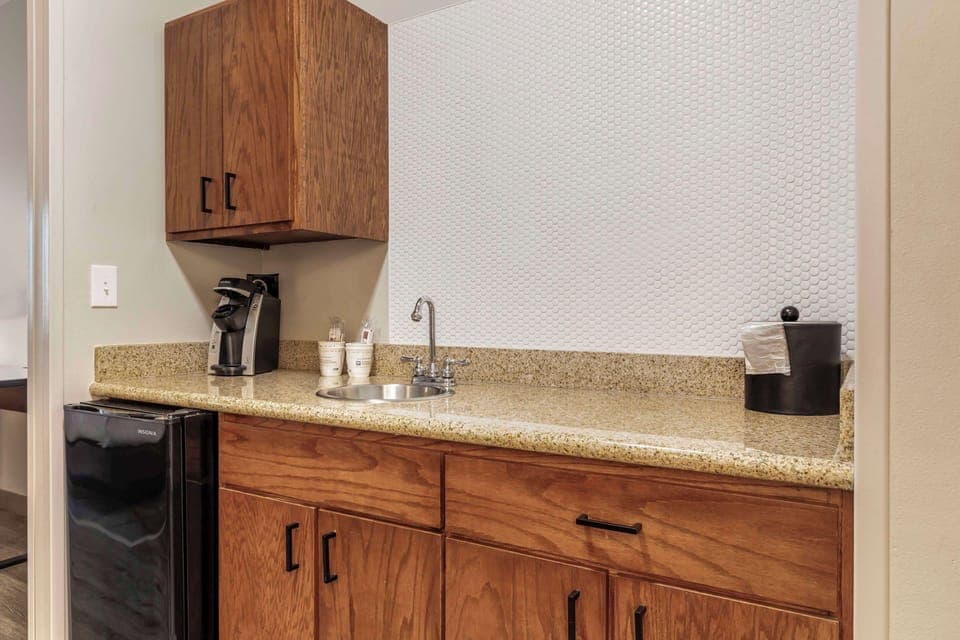 Standard Room, 2 Queen Beds, Non Smoking, Refrigerator & Microwave | Desk, laptop workspace, blackout drapes, soundproofing