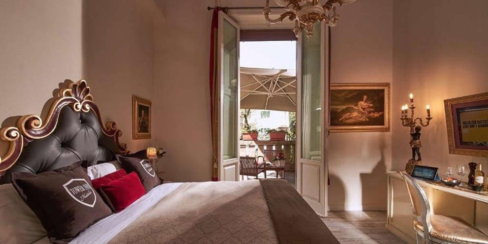 Deluxe Double Room, Balcony | Down comforters, minibar, in-room safe, individually decorated