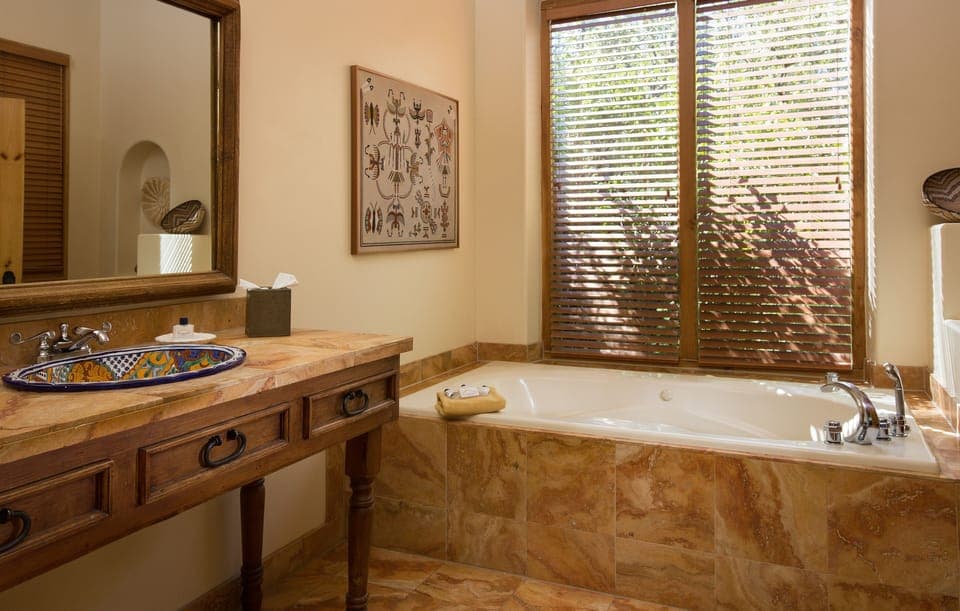 The Cedar Casita | Bathroom | Shower, jetted tub, designer toiletries, hair dryer