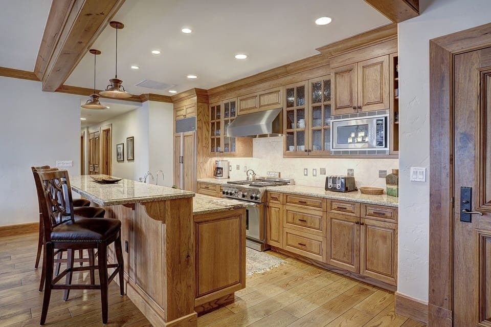 Condo, 4 Bedrooms | Private kitchen | Microwave, oven, dishwasher, coffee/tea maker