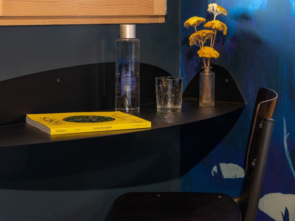 Eklo Duo | Premium bedding, soundproofing, free WiFi, bed sheets