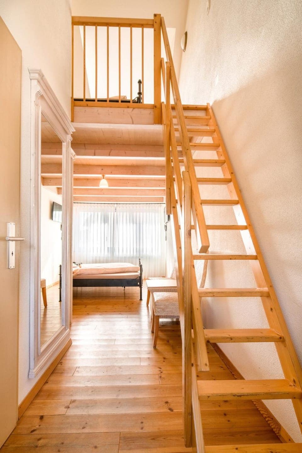 In-room safe, free WiFi, bed sheets