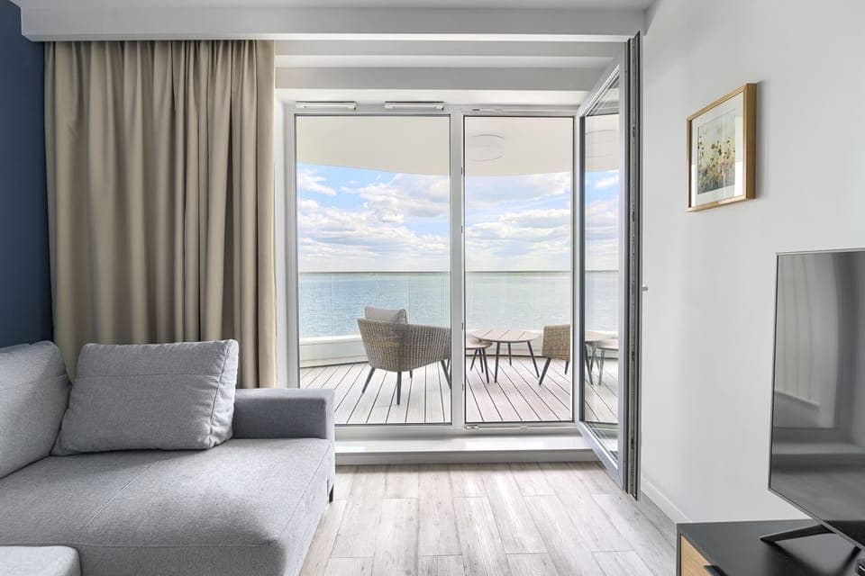 Deluxe Apartment, 1 Bedroom, Lake View | Terrace/patio