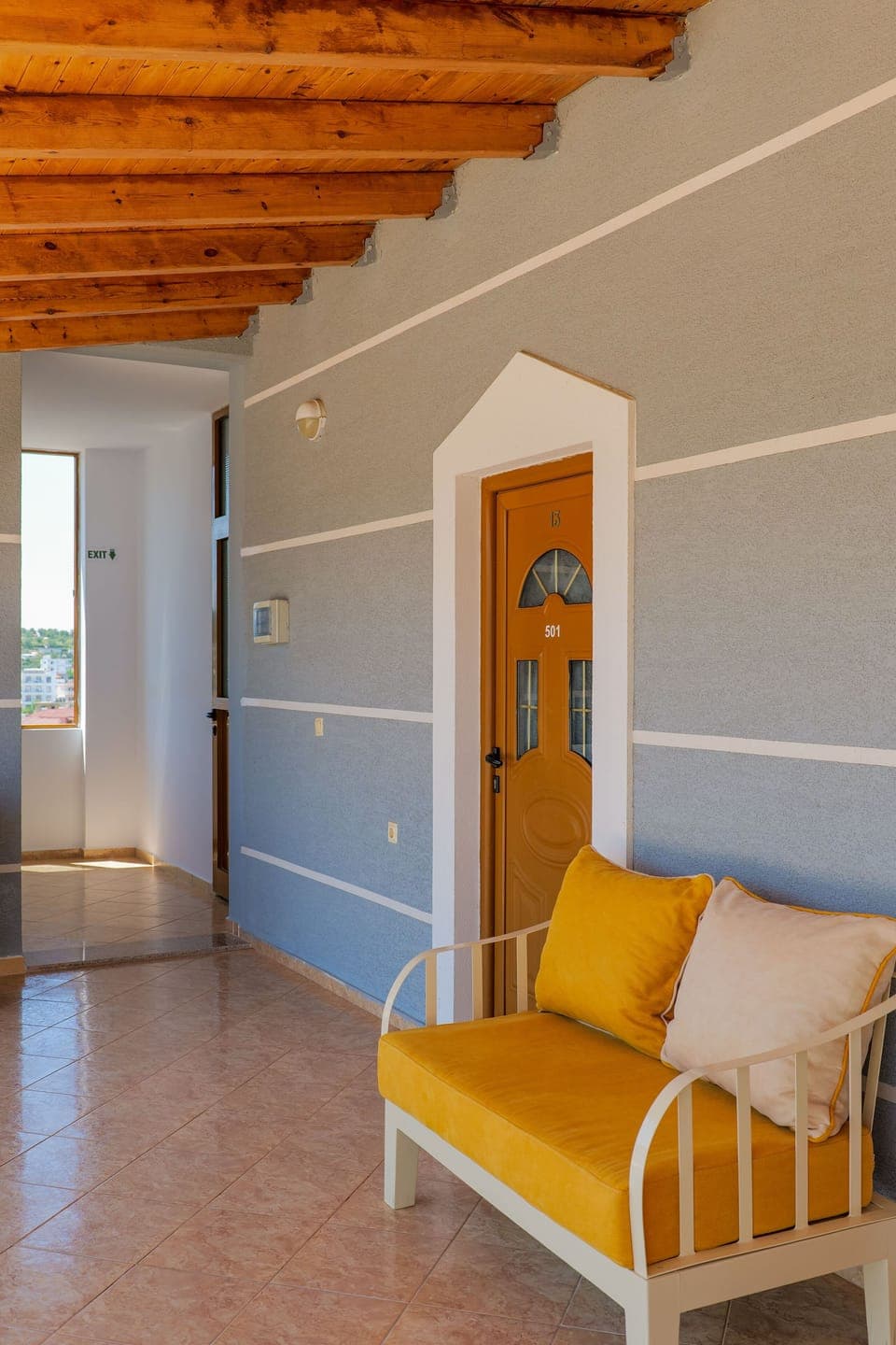 Superior Suite With Sea View | Living area | Smart TV