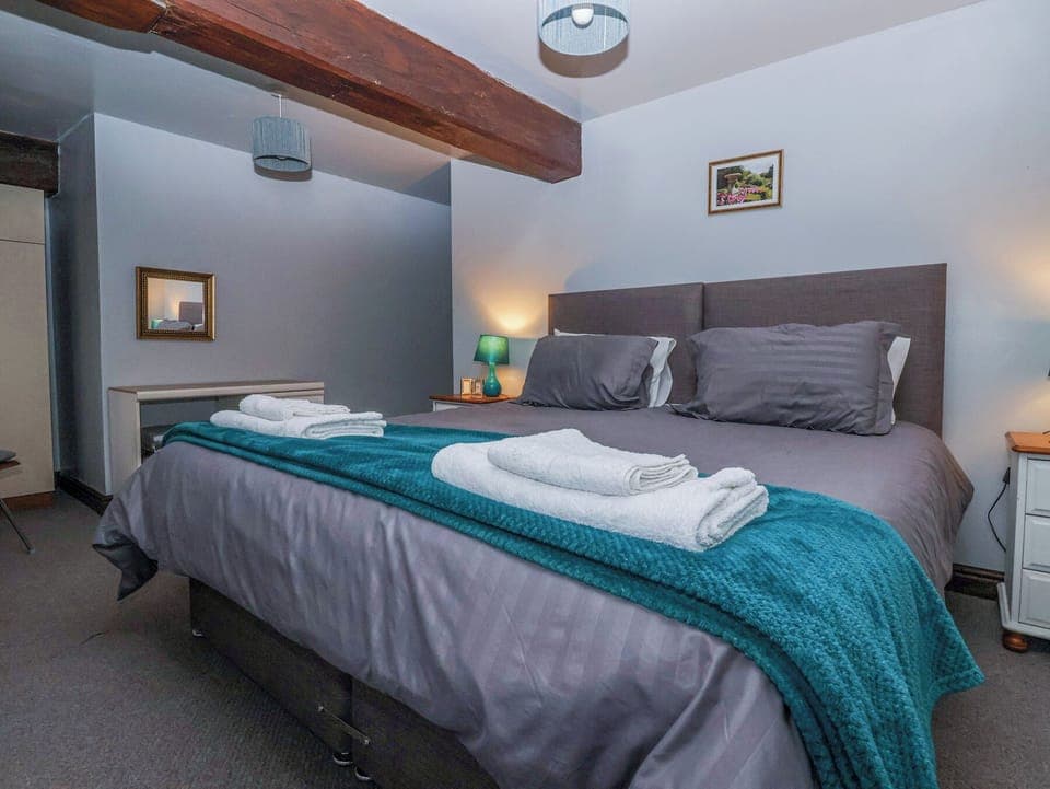 Cottage | 2 bedrooms, individually decorated, individually furnished, free WiFi