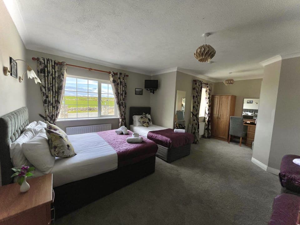 Deluxe Room, Ensuite | Desk, free WiFi, bed sheets