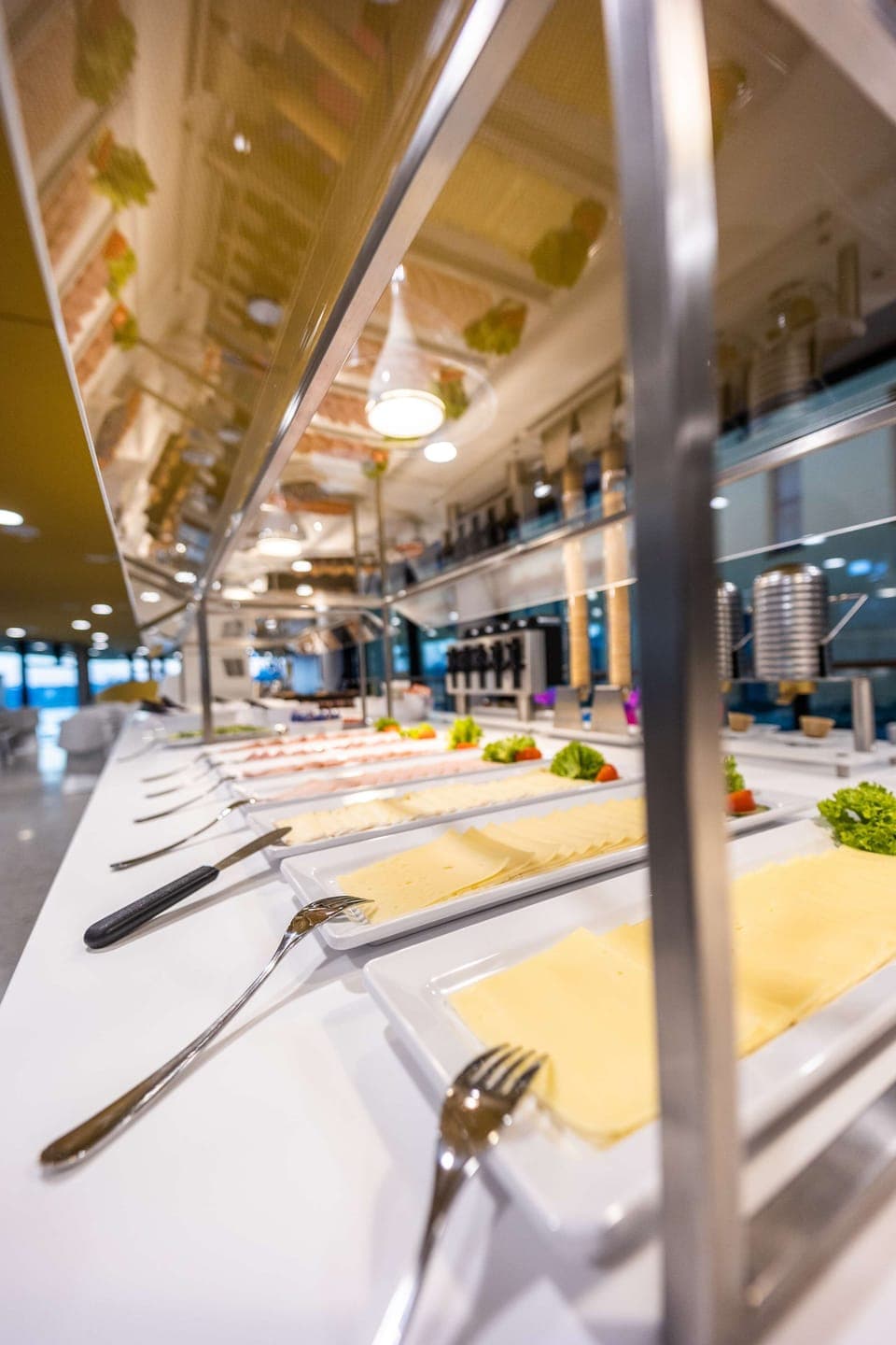 Daily buffet breakfast (EUR 15.90 per person)