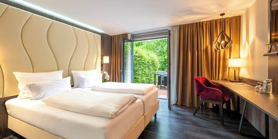 Comfort Single Room | Bathroom | Shower, rainfall showerhead, free toiletries, hair dryer