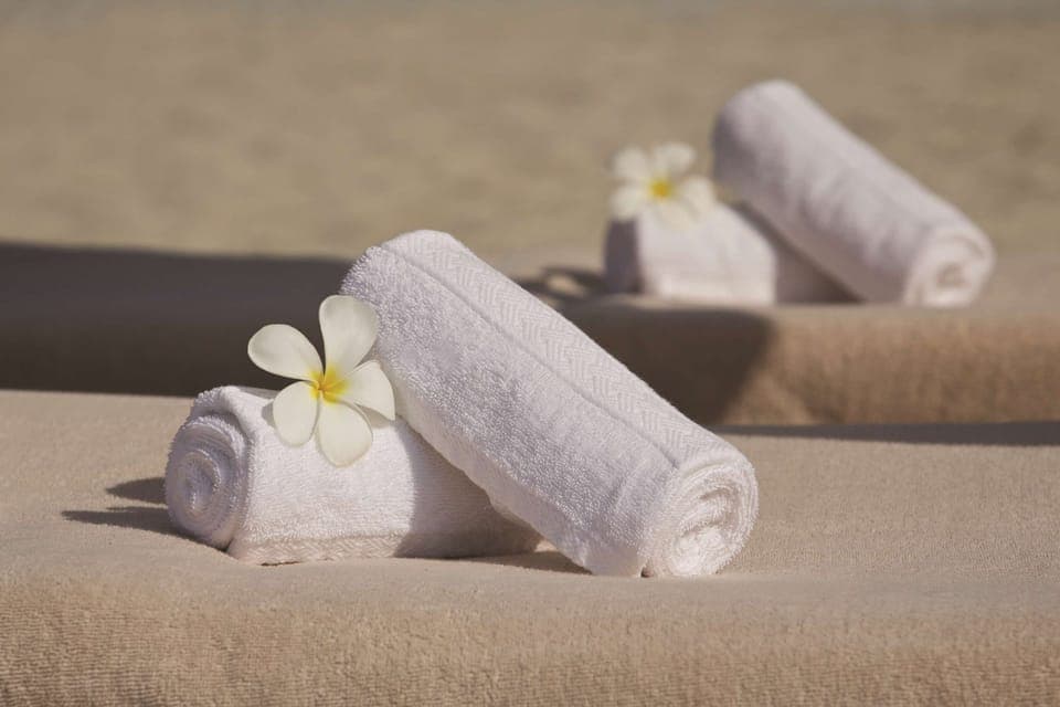 Couples treatment rooms, sauna, steam room, body treatments