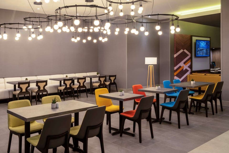 Dinner served, American cuisine