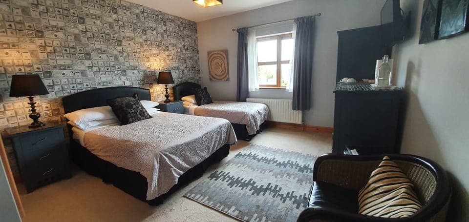 Desk, free WiFi, bed sheets