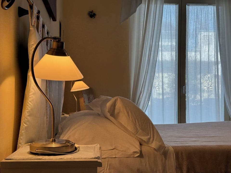 Double Room Single Use | Minibar, desk, soundproofing, iron/ironing board