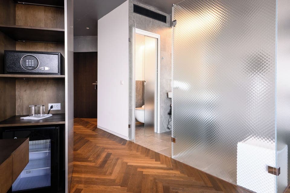 Premium bedding, minibar, in-room safe, individually decorated