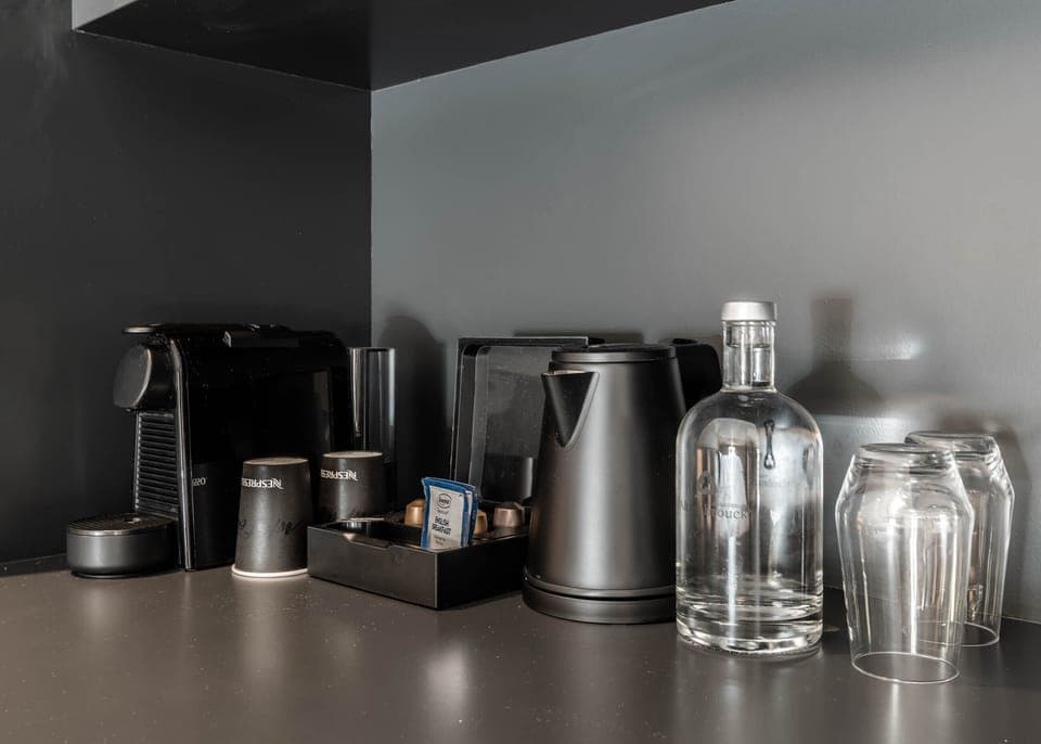 Junior Suite | Premium bedding, in-room safe, free WiFi, bed sheets