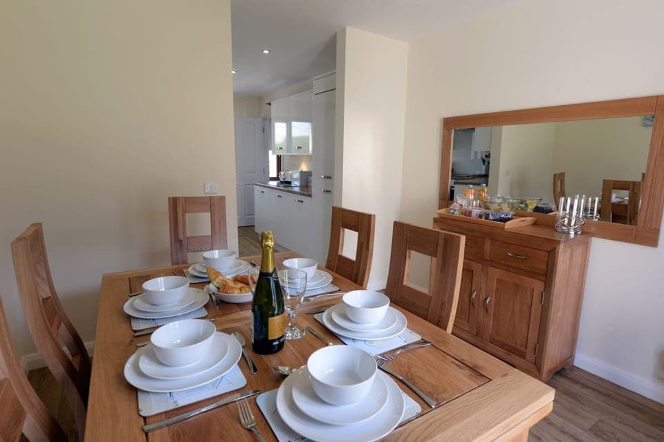 House | 4 bedrooms, WiFi