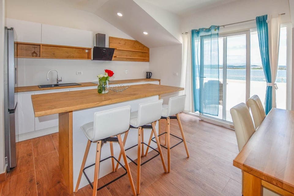 Apartment (A1) | Dining