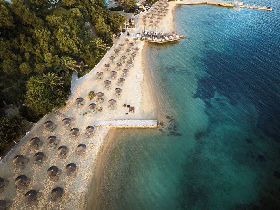 Private beach, sun loungers, beach umbrellas, beach towels