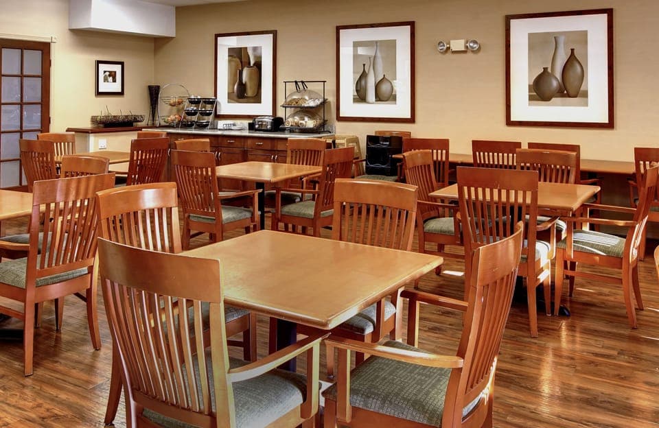 Free buffet breakfast on weekends