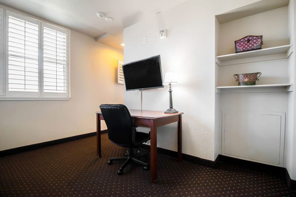 Room, 1 King Bed (ADA) | Pillowtop beds, minibar, desk, laptop workspace