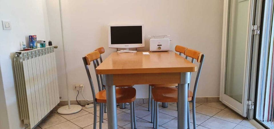 Apartment | Private kitchen | Fridge, microwave, oven, coffee/tea maker