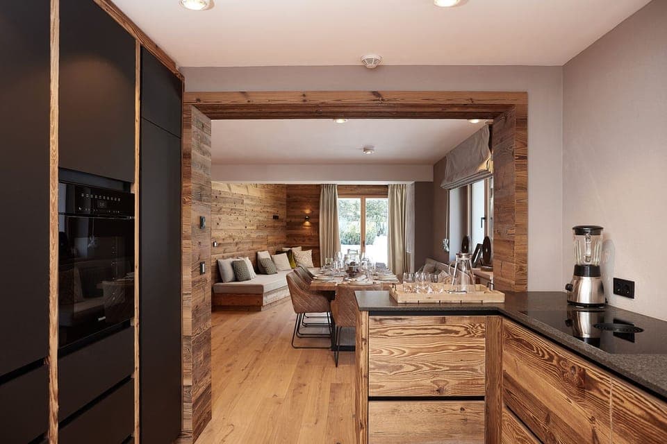 Deluxe Apartment | Private kitchen | Full-size fridge, oven, stovetop, dishwasher