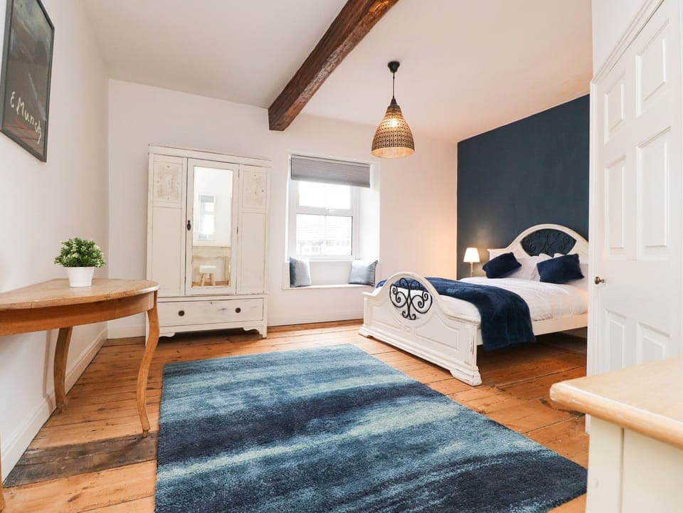 Cottage | 5 bedrooms, individually decorated, individually furnished, free WiFi