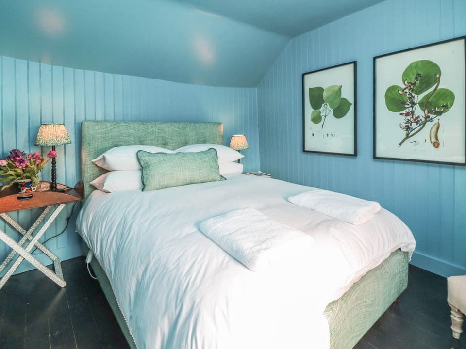 Cottage | 1 bedroom, individually decorated, individually furnished, free WiFi