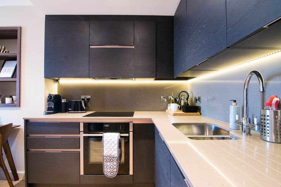 Luxury Apartment, Ensuite, Garden View (King's 39) | Shared kitchen