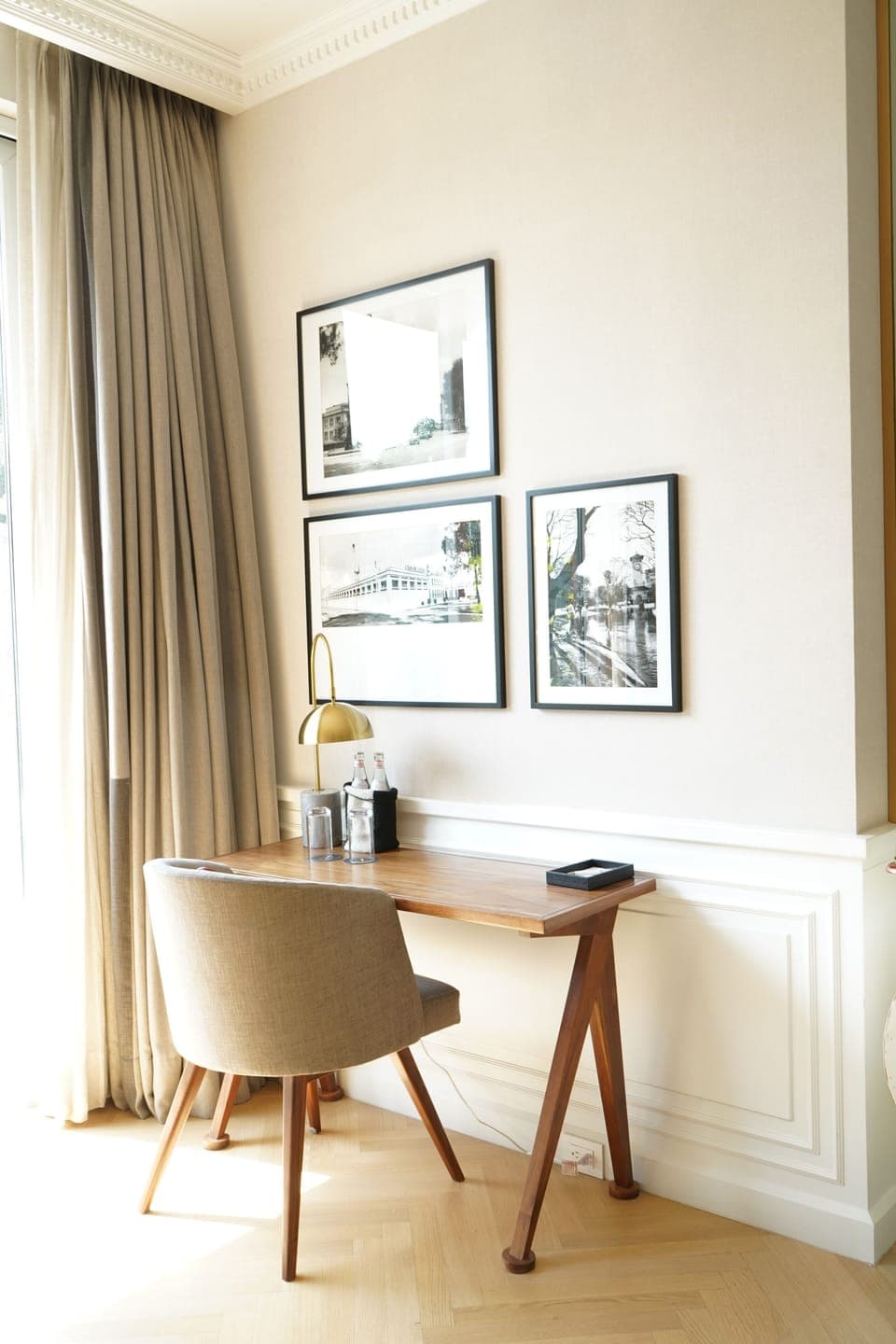 Deluxe Junior Suite | Living area | 23-inch Smart TV with cable channels, TV, heated floors