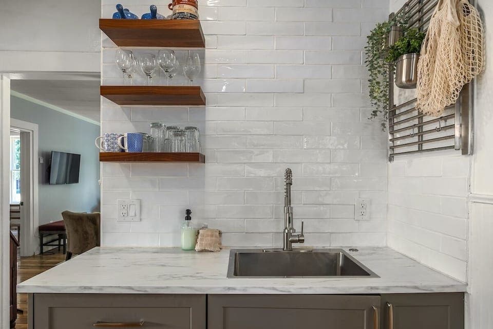 House, 2 Bedrooms | Private kitchen | Fridge, oven, coffee/tea maker, toaster