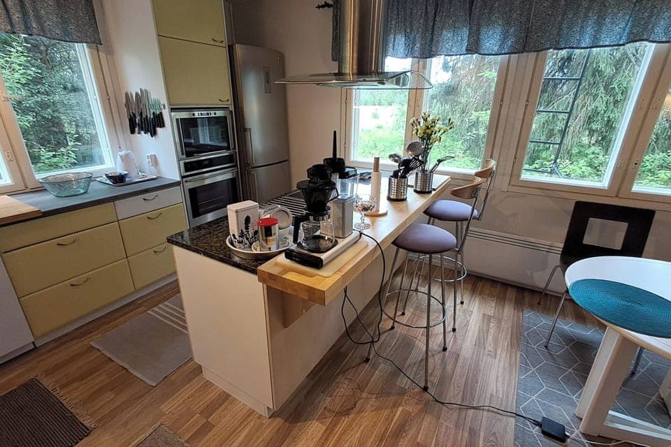 Beautiful 4 Bedroom Cottage With Wood Sauna Cottage in Uusimaa