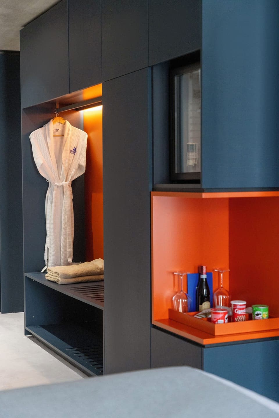 Superior Pool and Sea View | Living area | 55-inch TV with cable channels