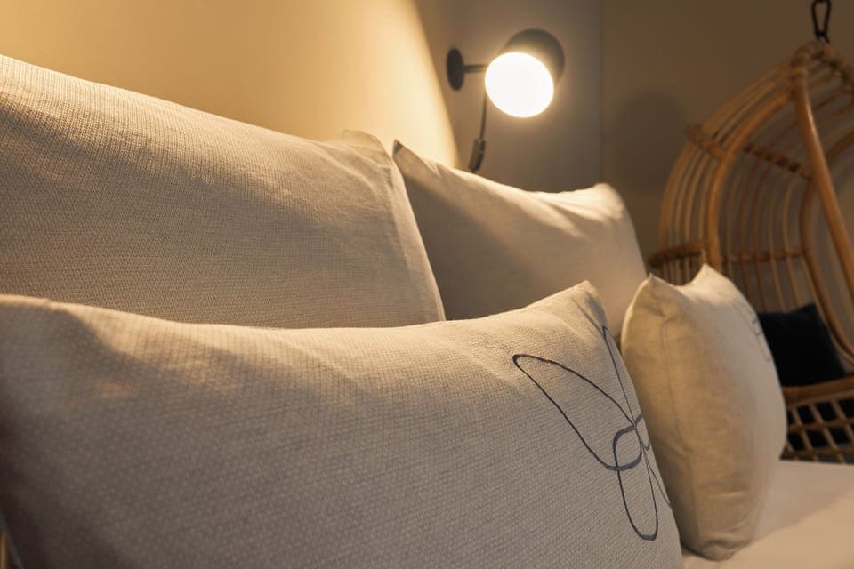 Hypo-allergenic bedding, in-room safe, individually furnished, desk