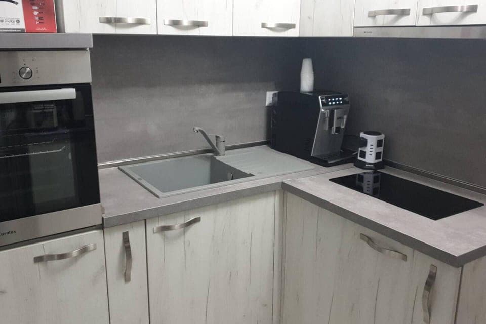 Apartment, 2 Double Beds | Private kitchen | Fridge, microwave, oven, stovetop