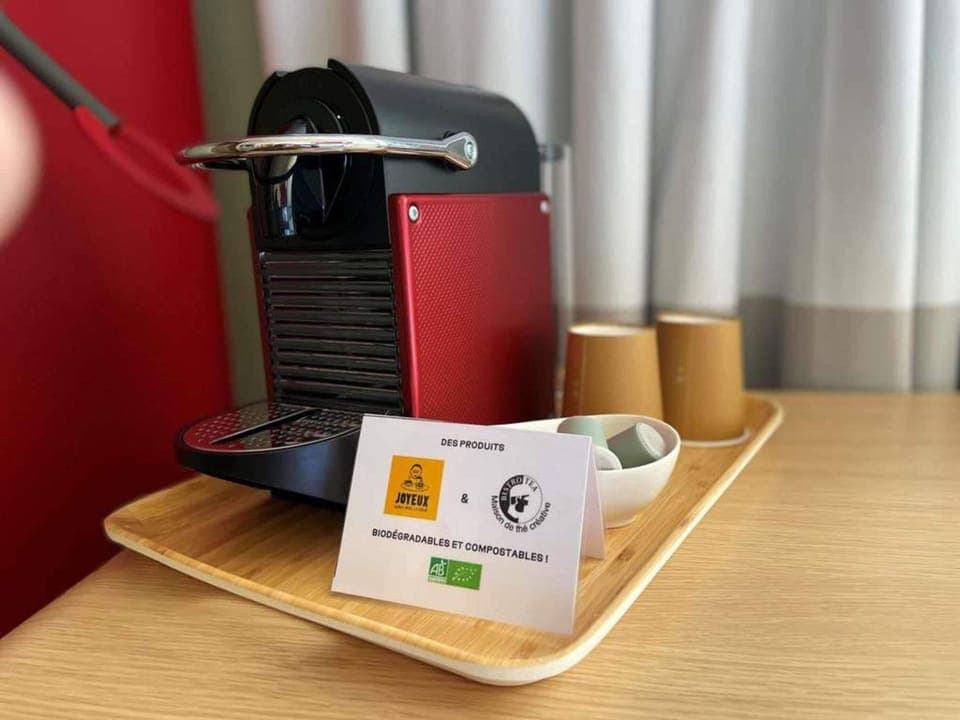 Comfort Room, 1 Double Bed | Desk, blackout drapes, soundproofing, iron/ironing board