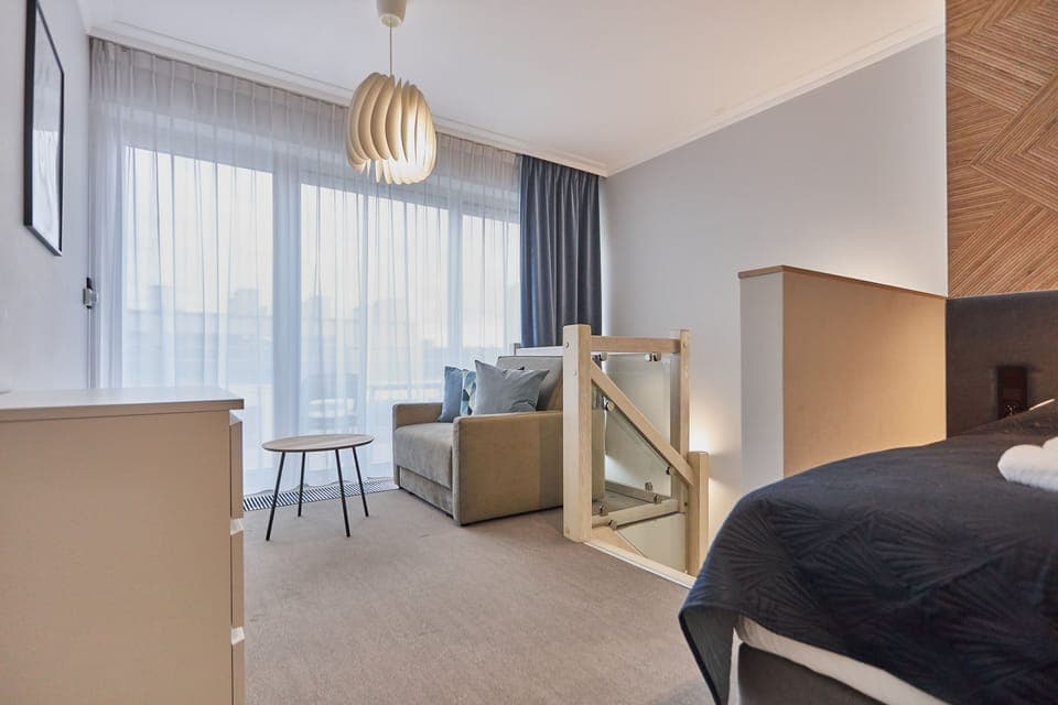 Comfort Apartment | Living area | 40-inch flat-screen TV with cable channels, TV