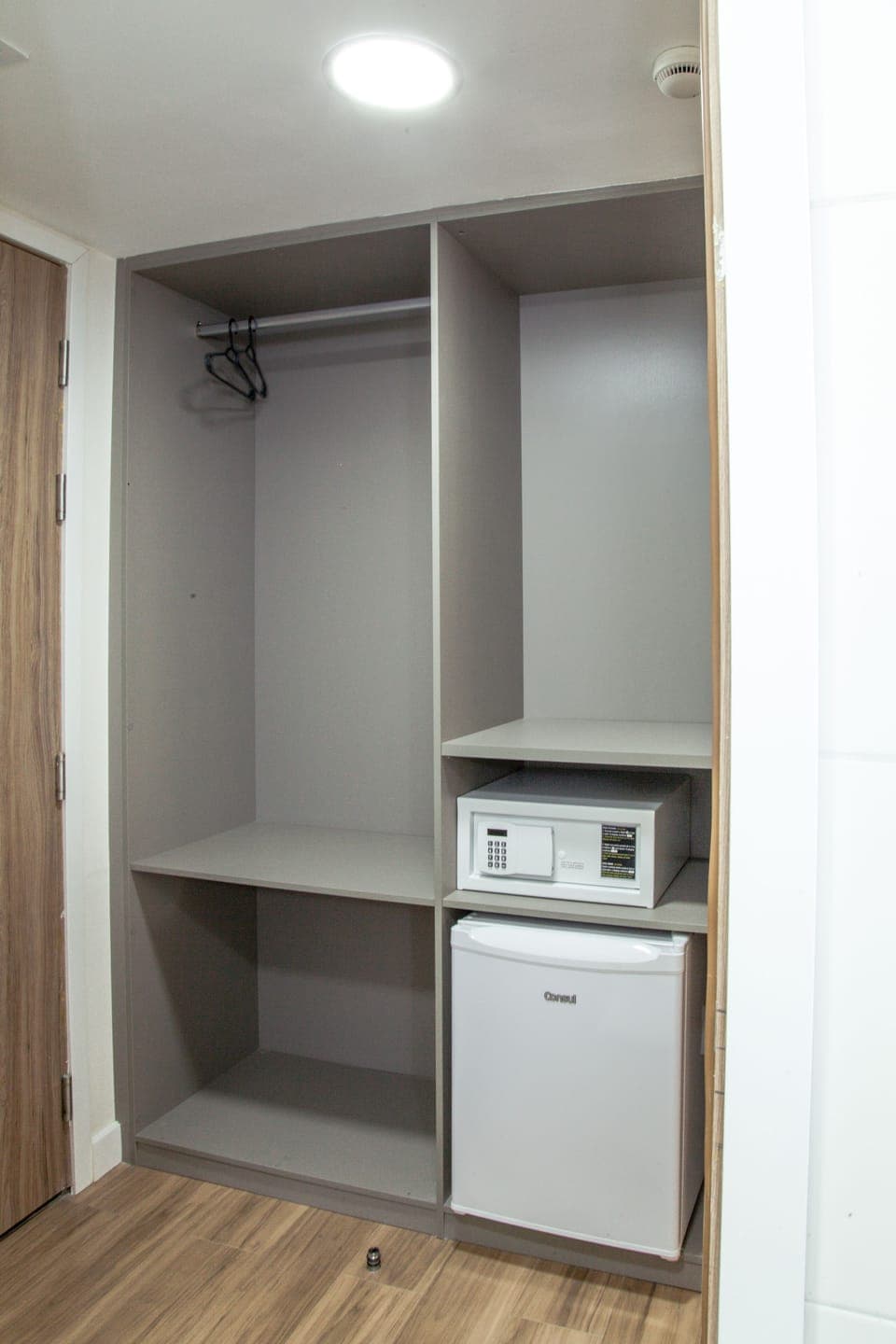 Standard Single Room | Safe