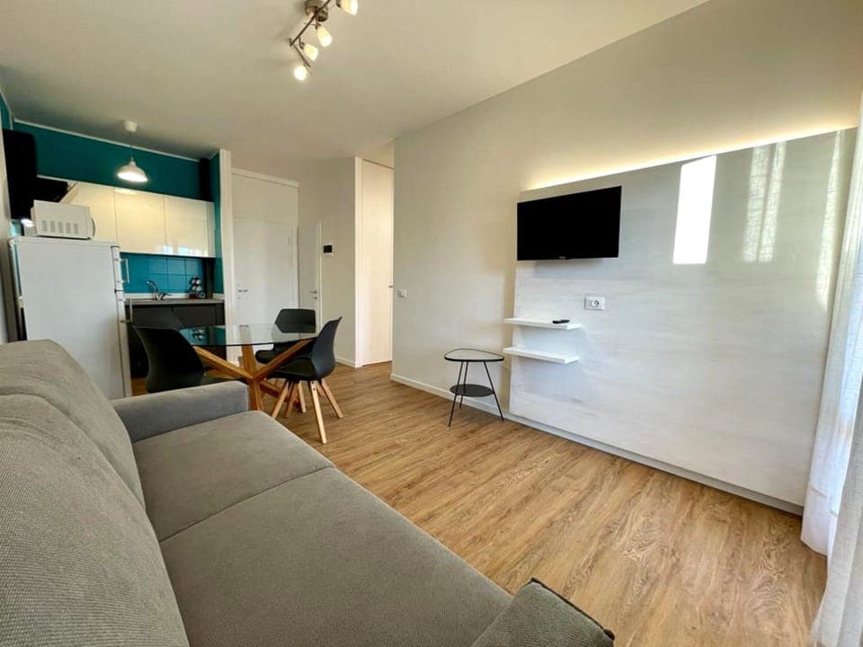 Apartment, 1 Bedroom, Balcony, Ocean View | Interior