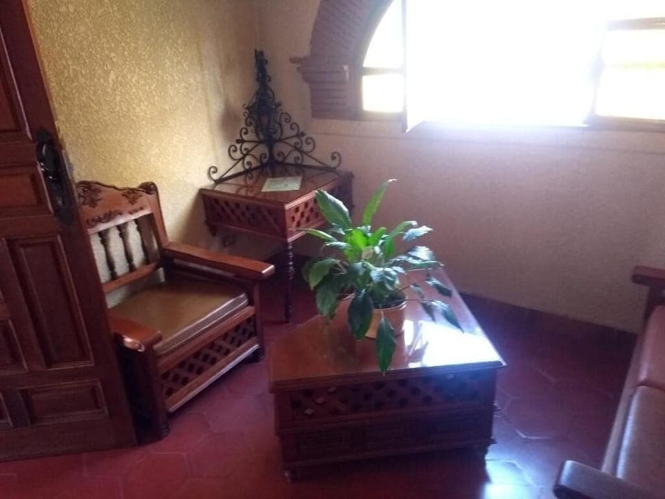 In-room safe, bed sheets